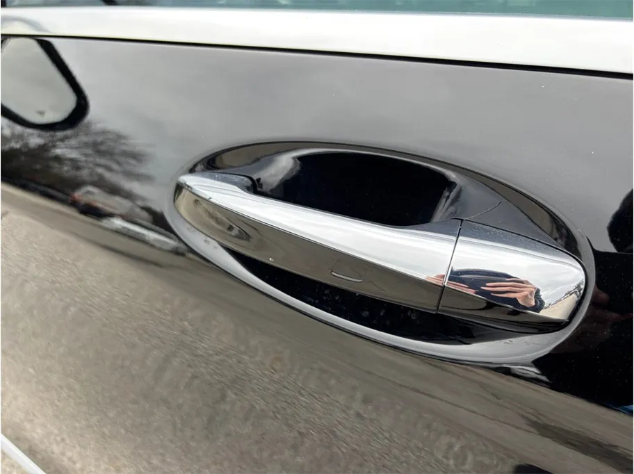 Mercedes-Benz S-Class photo 18