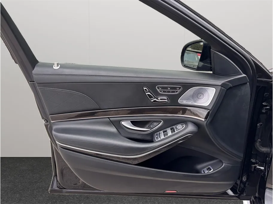 Mercedes-Benz S-Class photo 23