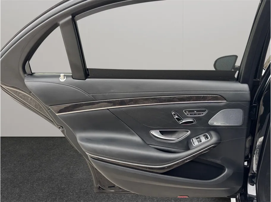 Mercedes-Benz S-Class photo 42