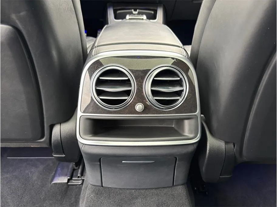 Mercedes-Benz S-Class photo 43