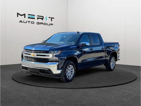 More photos of 2021 Chevrolet Silverado 1500 Crew Cab LT Pickup 4D 5 3/4 ft at Merit Auto Group Atlantic, FL