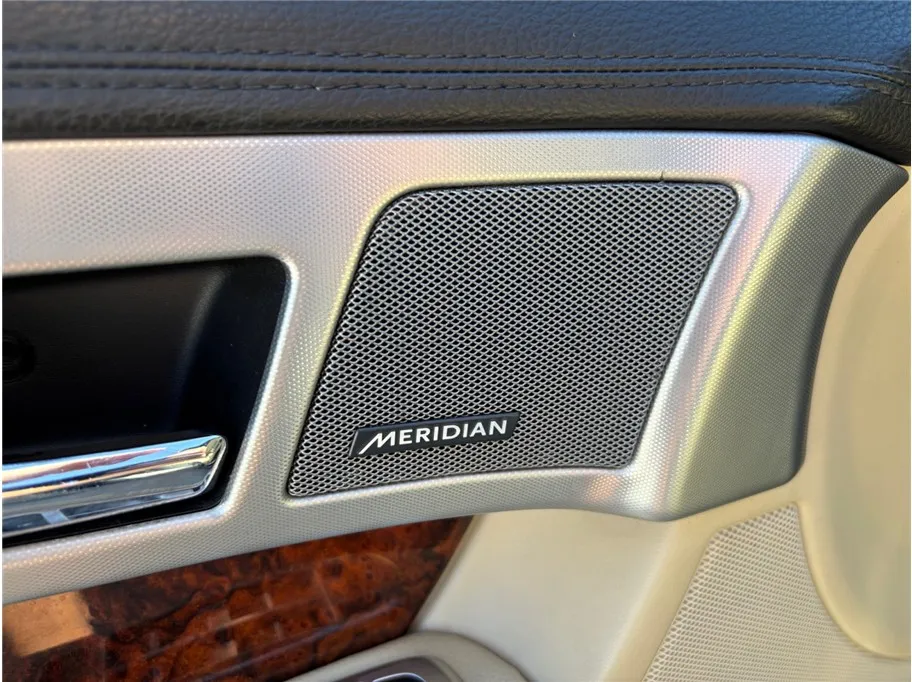 2015 Jaguar XF Premium - Photo 25