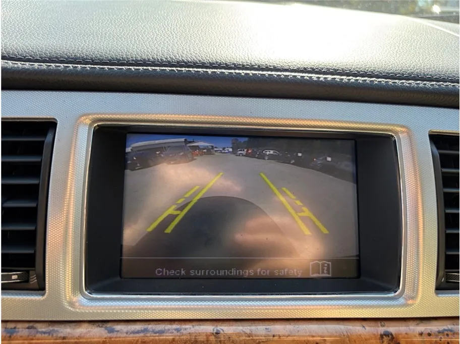 2015 Jaguar XF Premium - Photo 32