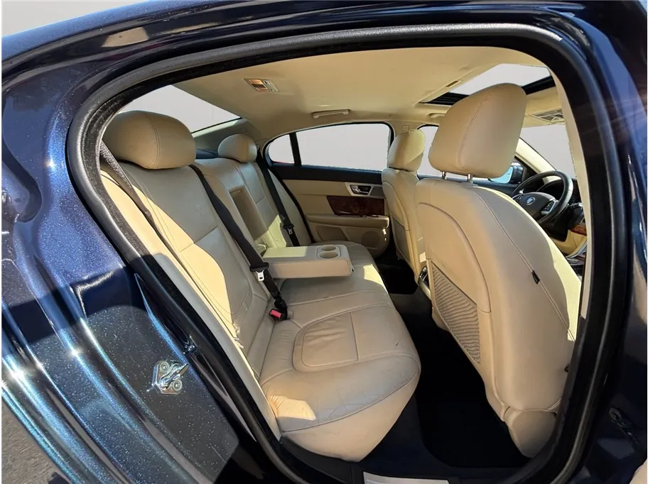 2015 Jaguar XF Premium - Photo 43