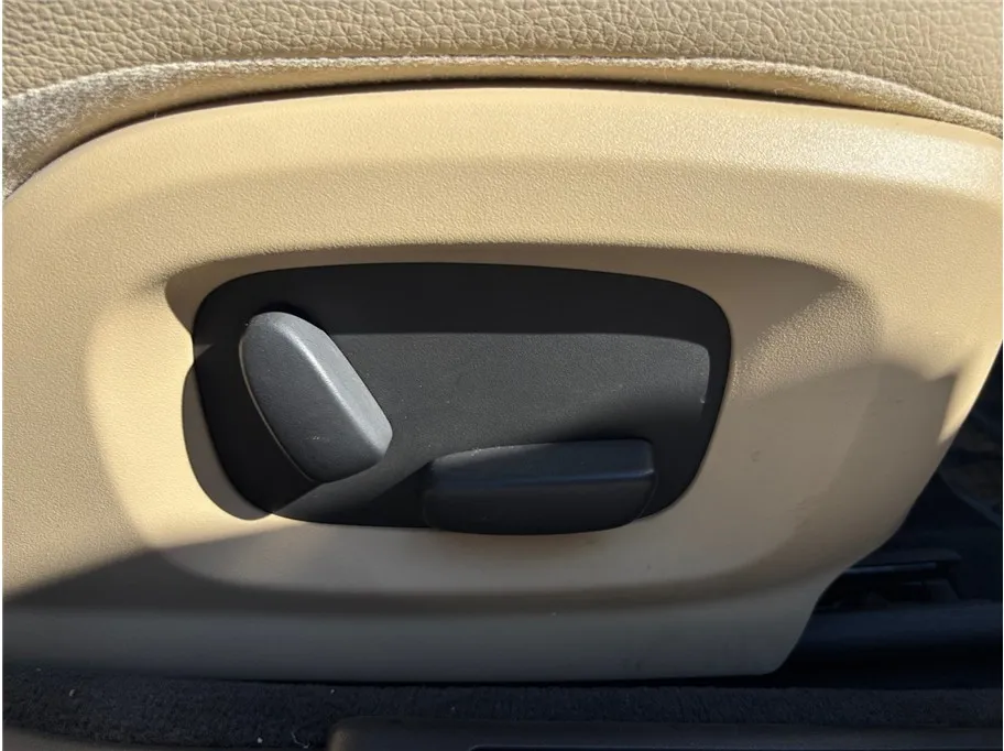 2015 Jaguar XF Premium - Photo 45