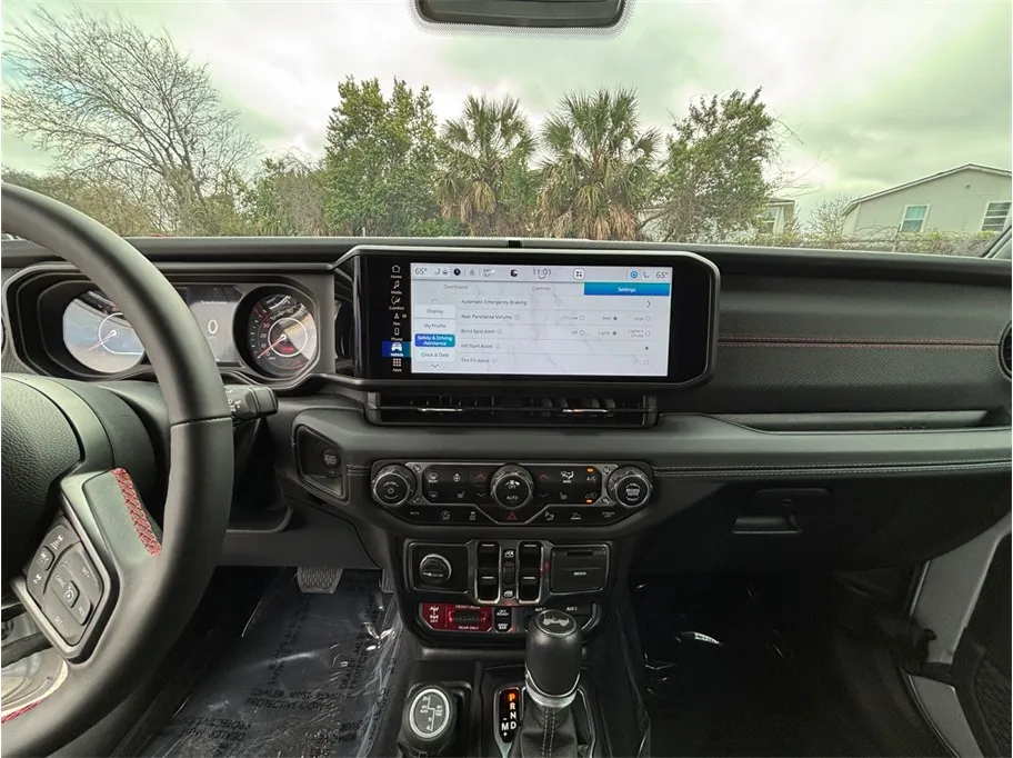 2024 Jeep Wrangler 4-Door Rubicon X - Photo 11