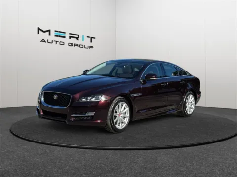 More photos of 2016 Jaguar XJ R-Sport Sedan 4D at Merit Auto Group Atlantic, FL