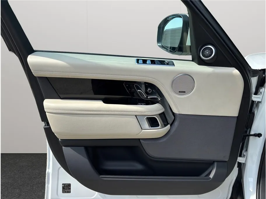 2018 Land Rover Range Rover Supercharged - Photo 21