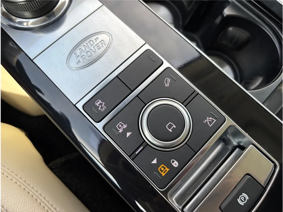 2018 Land Rover Range Rover Supercharged - Photo 34