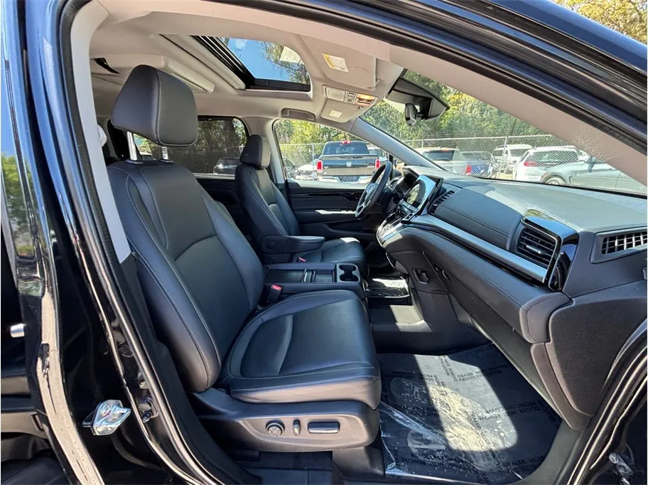 2023 Honda Odyssey Touring - Photo 43