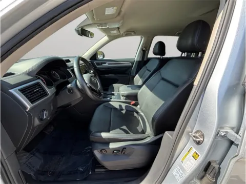 Photos of 2019 Volkswagen Atlas SE w/Tech Pkg Sport Utility 4D for sale in Jacksonville, FL at Merit Auto Group Atlantic