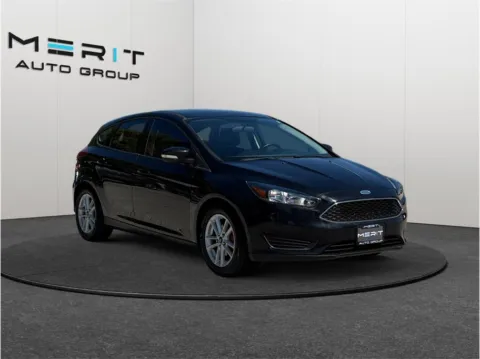 Black 2015 Ford Focus SE Hatchback 4D for sale in Jacksonville, FL