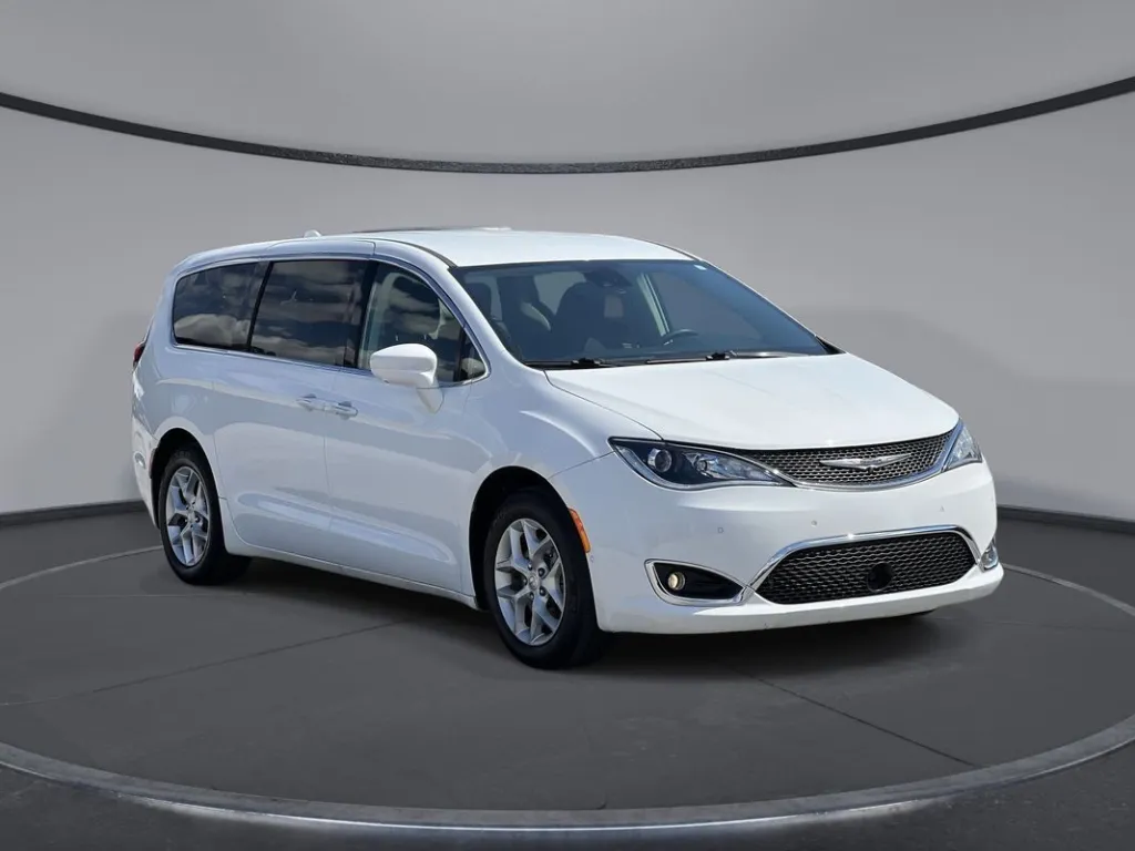 2019 Chrysler Pacifica Touring Plus for sale in Jacksonville, FL