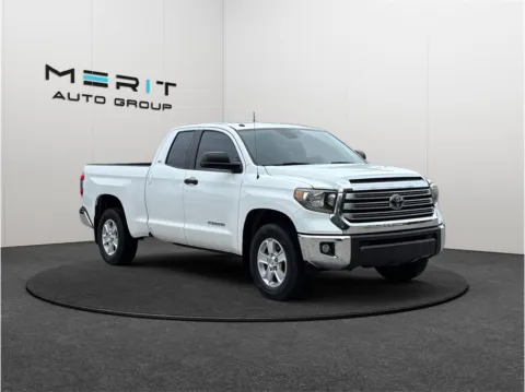 White 2018 Toyota Tundra Double Cab SR5 Pickup 4D 6 1/2 ft for sale in Jacksonville, FL