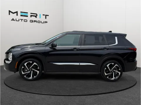 More photos of 2022 Mitsubishi Outlander ES Sport Utility 4D at Merit Auto Group Atlantic, FL