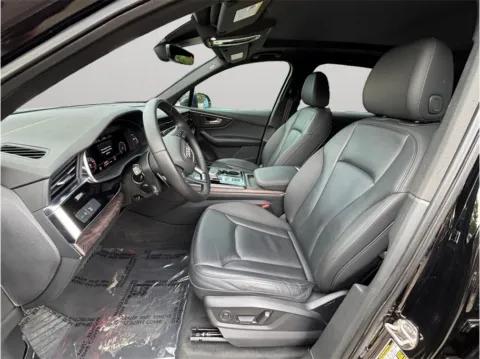 Photos of 2020 Audi Q7 45 TFSI Premium Sport Utility 4D for sale in Jacksonville, FL at Merit Auto Group Atlantic