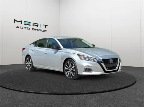 Silver 2020 Nissan Altima 2.5 SR Sedan 4D for sale in Jacksonville, FL