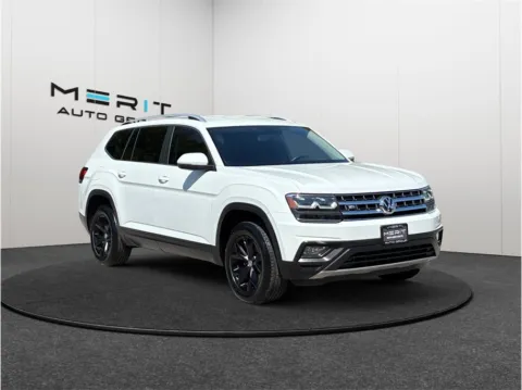 White 2018 Volkswagen Atlas SE 4Motion Sport Utility 4D for sale in Jacksonville, FL