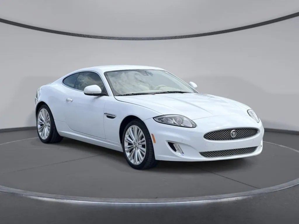 JAGUAR シティサイクル ホワイト Used 2012 Jaguar XK for sale in Jacksonville, FL at Merit Auto