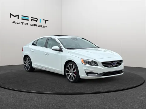 White 2016 Volvo S60 T5 Inscription Platinum Sedan 4D for sale in Jacksonville, FL