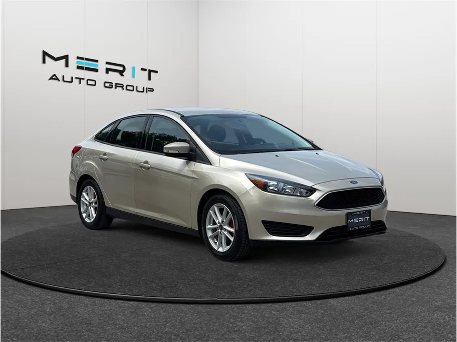 2017 Ford Focus SE Sedan 4D