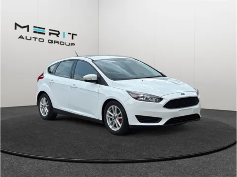White 2017 Ford Focus SE Hatchback 4D for sale in Jacksonville, FL