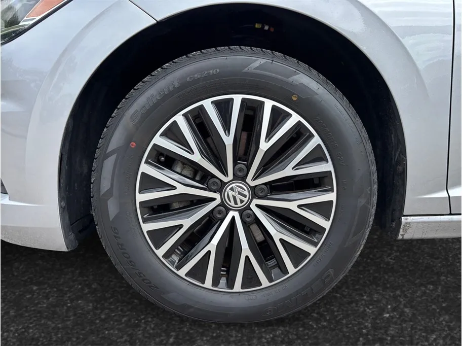 Volkswagen Jetta photo 12