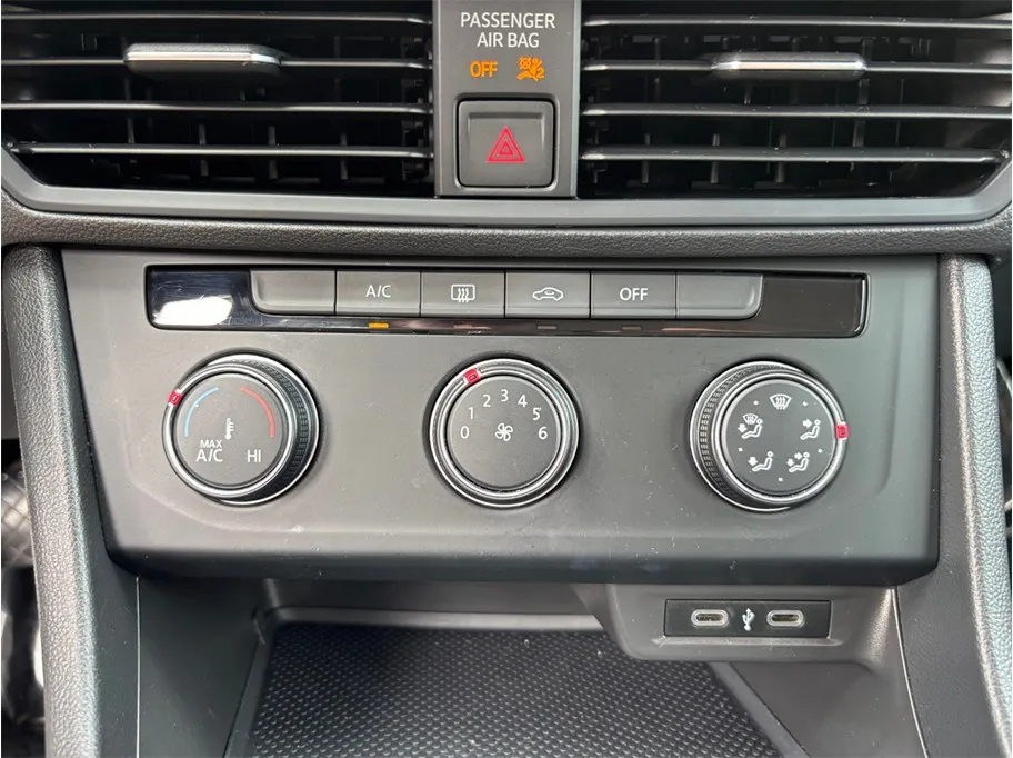 Volkswagen Jetta photo 22