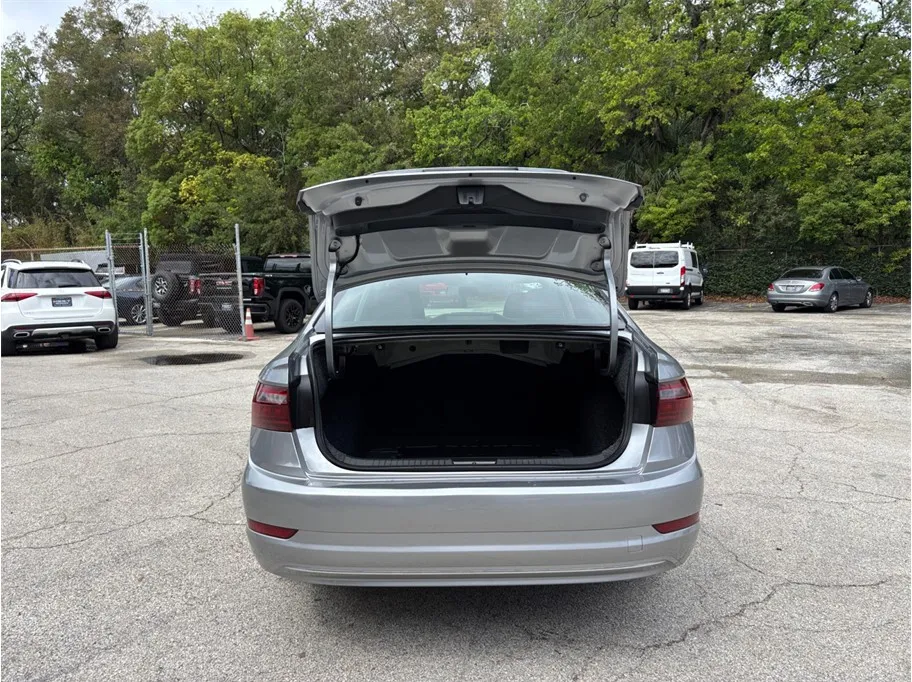 Volkswagen Jetta photo 31