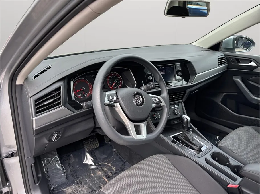 Volkswagen Jetta photo 6