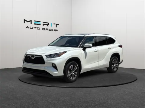 More photos of 2020 Toyota Highlander XLE Sport Utility 4D at Merit Auto Group Atlantic, FL