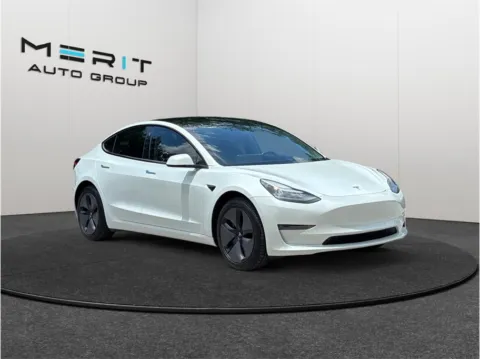 White 2019 Tesla Model 3 Standard Range Plus Sedan 4D for sale in Jacksonville, FL