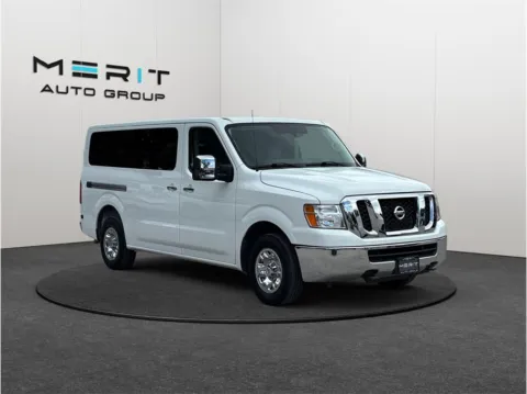 White 2016 Nissan NV3500 HD Passenger SV Van 3D for sale in Jacksonville, FL
