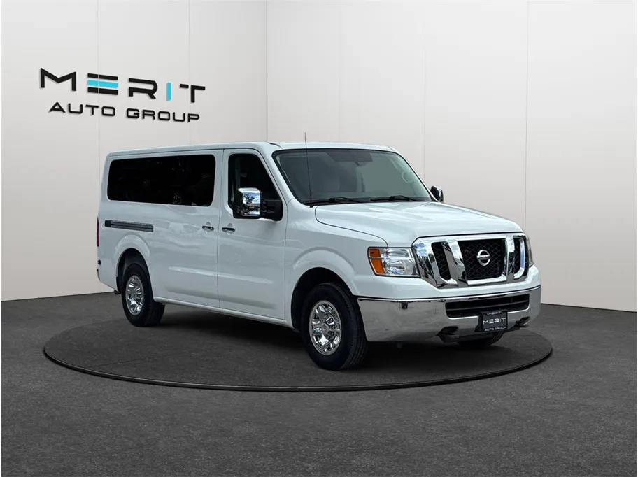 White 2016 Nissan NV3500 HD Passenger SV Van 3D for sale in Jacksonville, FL