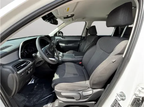 Photos of 2022 Hyundai Palisade SE Sport Utility 4D for sale in Jacksonville, FL at Merit Auto Group Atlantic