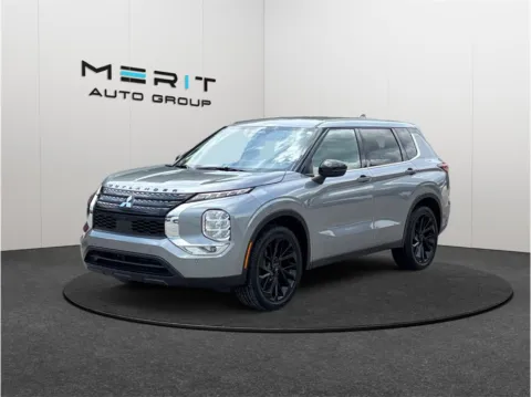 More photos of 2023 Mitsubishi Outlander SE Black Edition Sport Utility 4D at Merit Auto Group Atlantic, FL