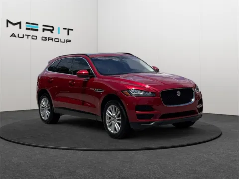 Red 2017 Jaguar F-PACE 35t Prestige Sport Utility 4D for sale in Jacksonville, FL