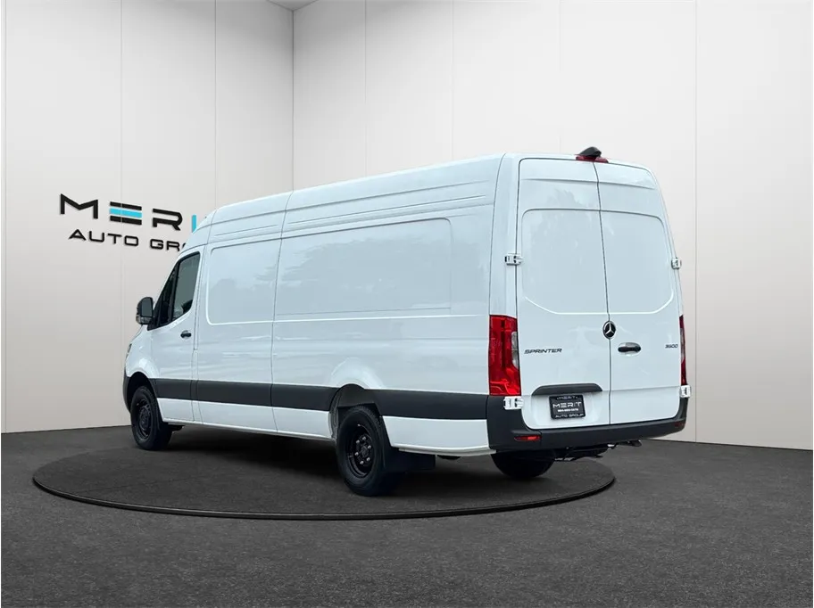 Mercedes-Benz Sprinter photo 7