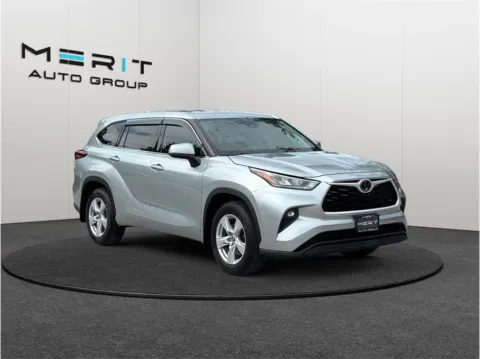 Silver 2020 Toyota Highlander LE Sport Utility 4D for sale in Jacksonville, FL