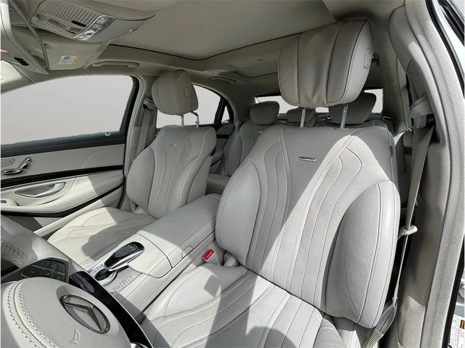 Mercedes-Benz S-Class photo 22