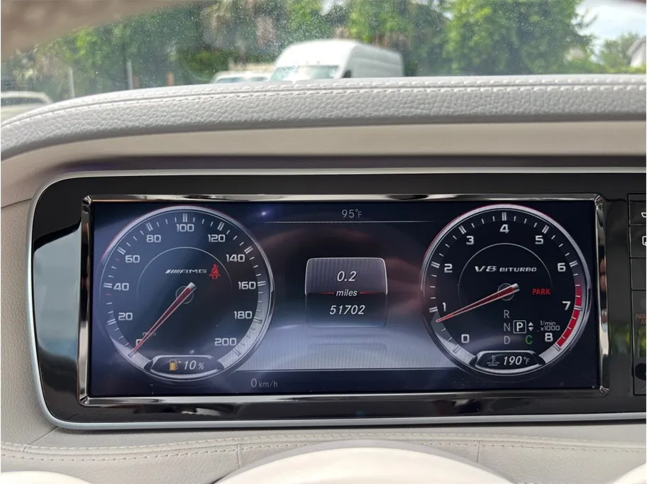Mercedes-Benz S-Class photo 28