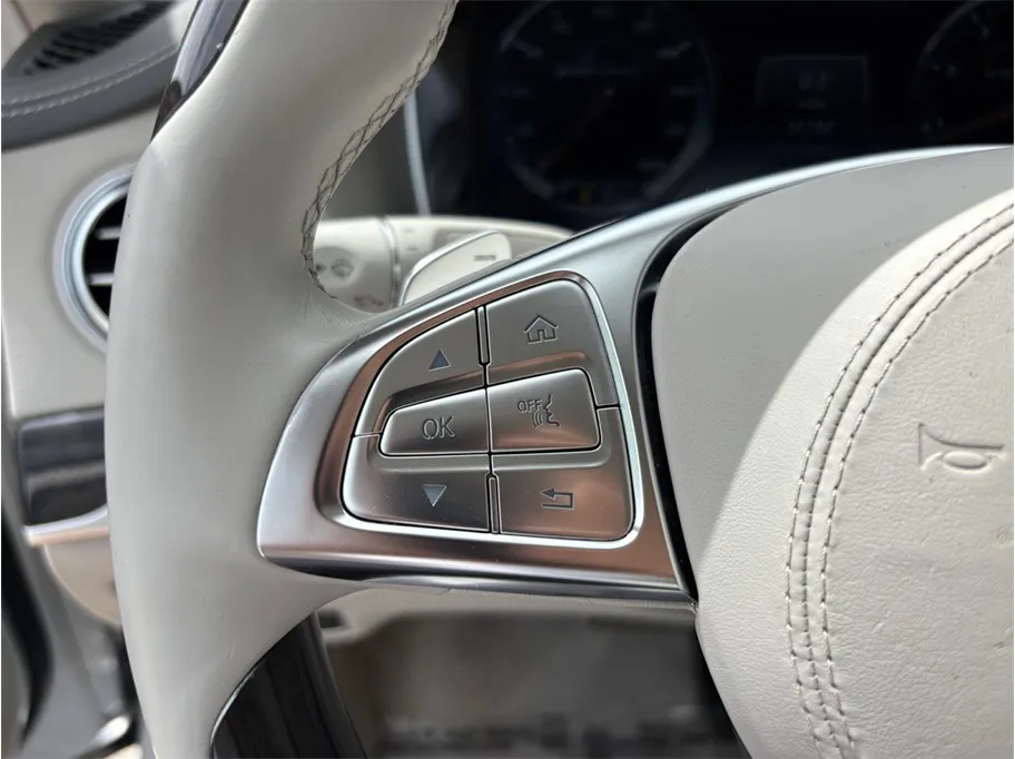 Mercedes-Benz S-Class photo 30