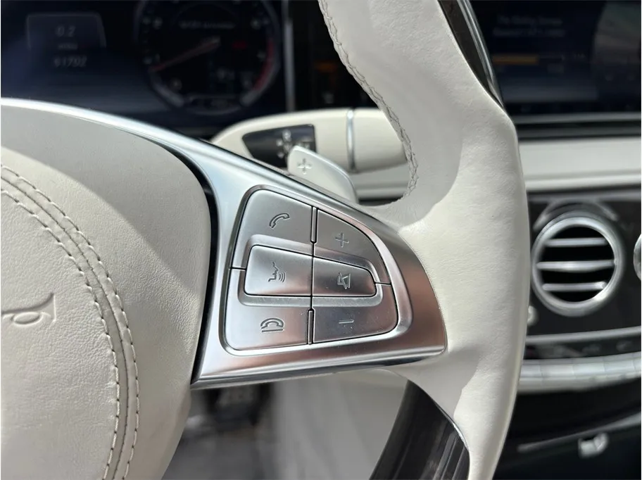 Mercedes-Benz S-Class photo 31