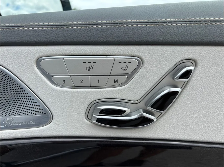 Mercedes-Benz S-Class photo 49