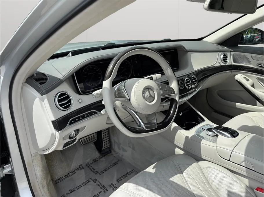 Mercedes-Benz S-Class photo 6