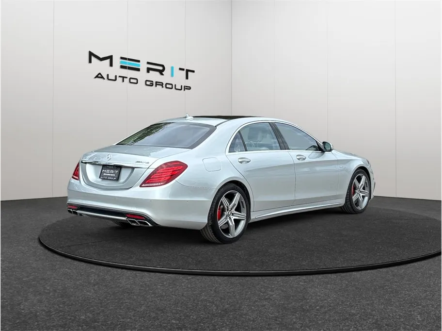 Mercedes-Benz S-Class photo 9