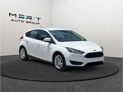 White 2017 Ford Focus SE Hatchback 4D for sale in Jacksonville, FL