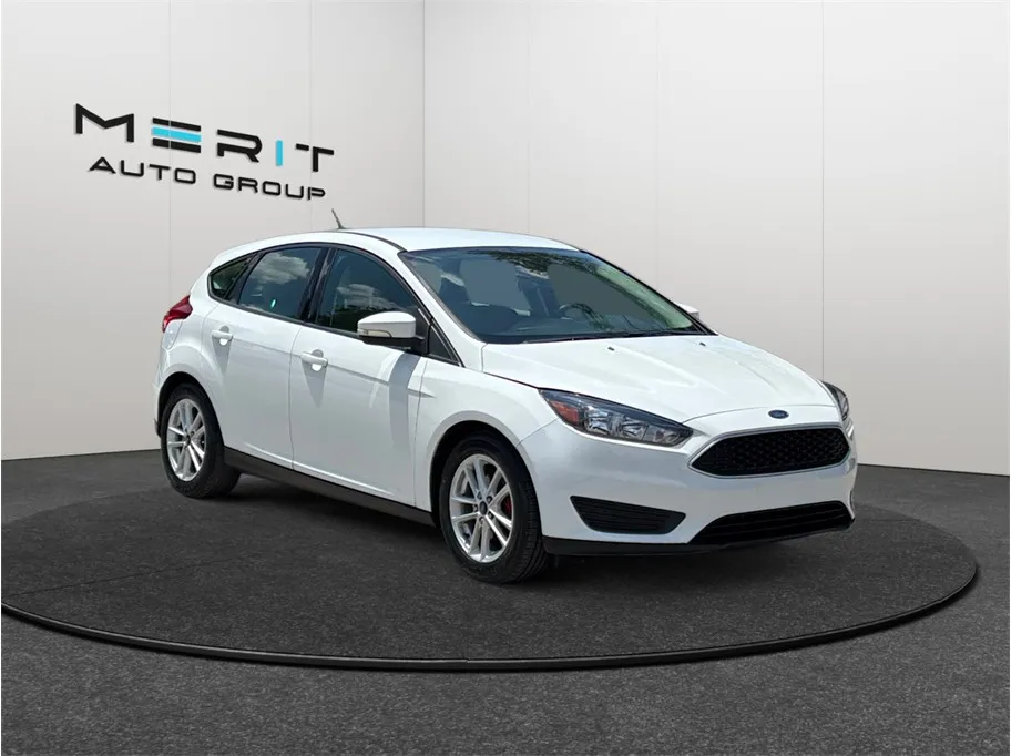 White 2017 Ford Focus SE Hatchback 4D for sale in Jacksonville, FL