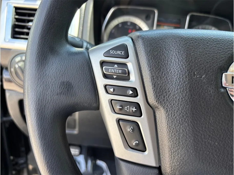 Nissan Titan photo 20