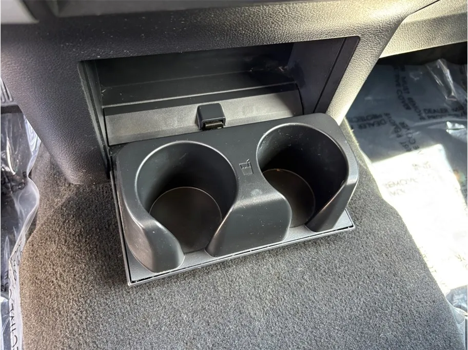 Nissan Titan photo 26